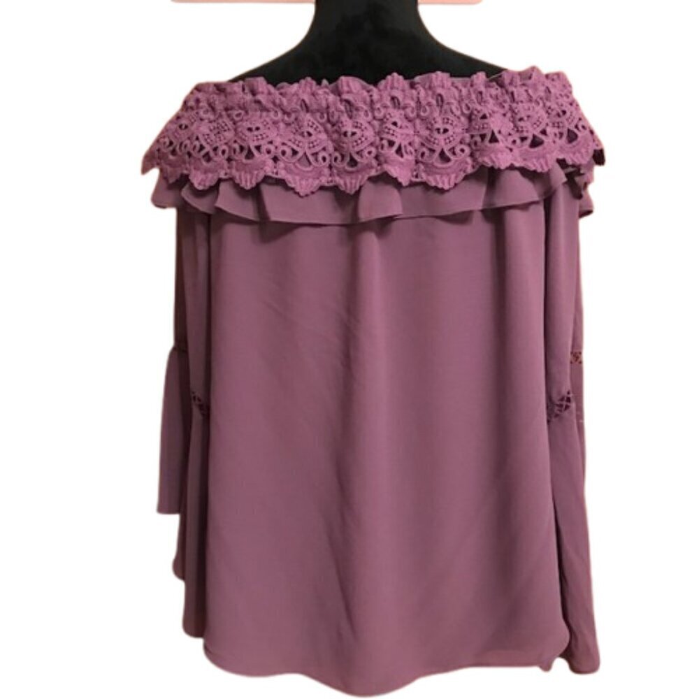 White House Black Market Women's Lavender Off the Shoulder Lace Blouse Large - Picture 3 of 8